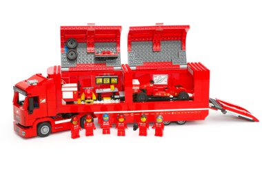 F14 T & Scuderia Ferrari Truck  by LEGO Speed Champions  clipart