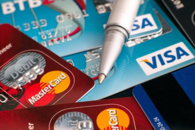 Visa ve Mastercard kartları