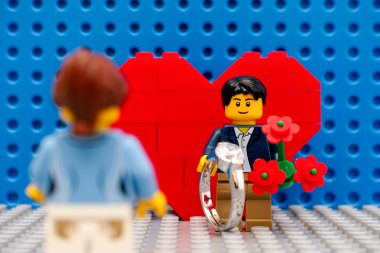 Lego. Evlilik teklifi