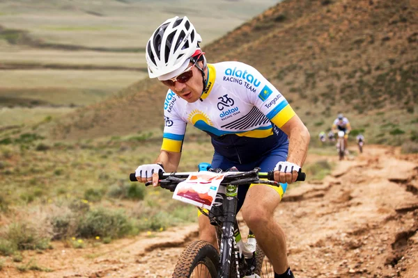 Aventura mountain bike cross-country competition —  Fotos de Stock