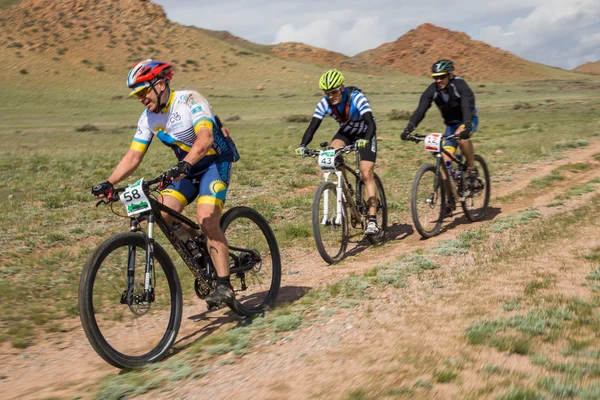 Aventura mountain bike cross-country competition — Foto de Stock