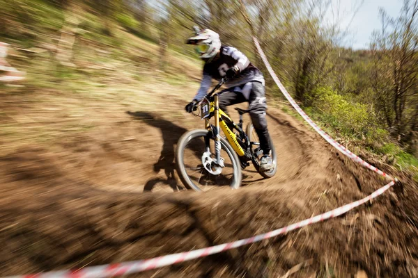 Extrema competencia de bicicleta de montaña — Foto de Stock