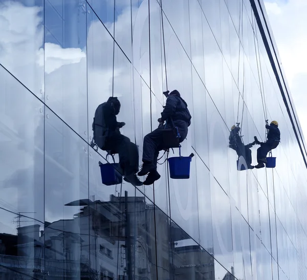 High altitude window washers — Stock Photo, Image