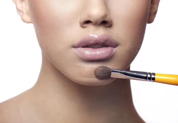 Aplicar maquillaje en polvo líquido —  Fotos de Stock