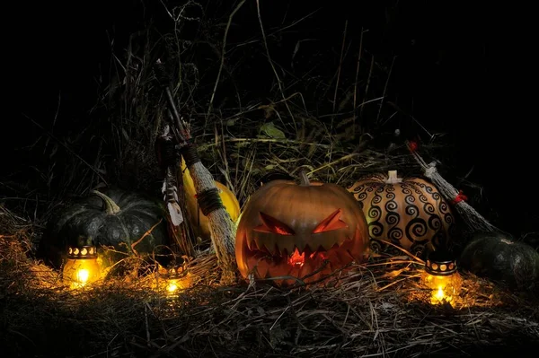 Helloween Pumpa Huvud Jack Med Ljus Svart Bakgrund Läskig Helvetessymbol — Stockfoto