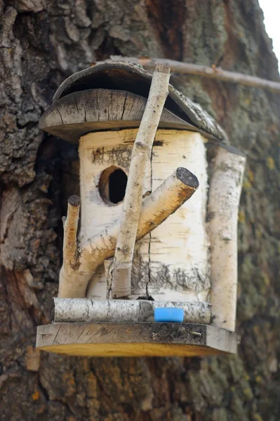 Drewniane birdhouse — Zdjęcie stockowe