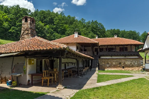 Здание в средневековом Погановском монастыре Святого Иоанна Богослова — стоковое фото