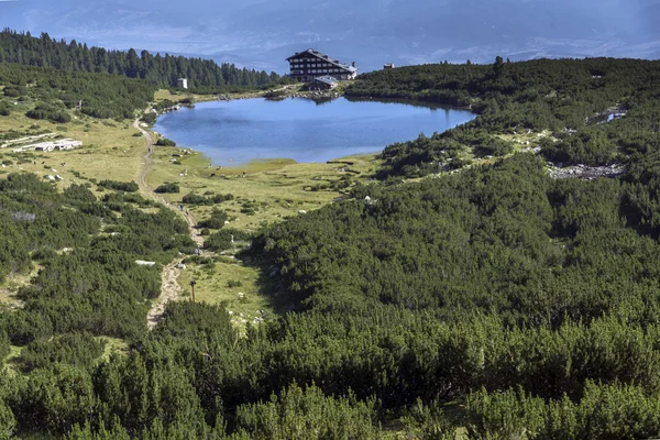 Panoramisch uitzicht van het Pirin-gebergte meer Bezbog, — Stockfoto