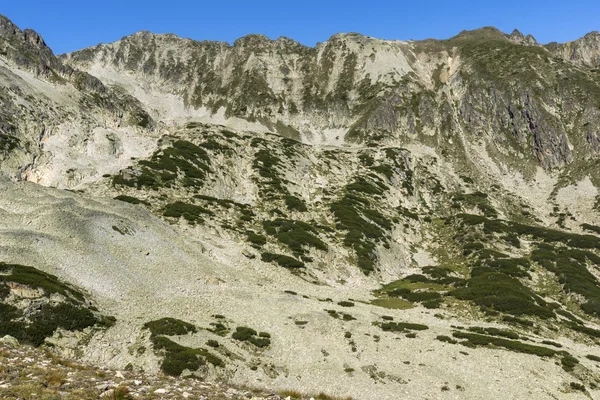 Panoramatický pohled do Strazhite, pohoří Pirin, — Stock fotografie
