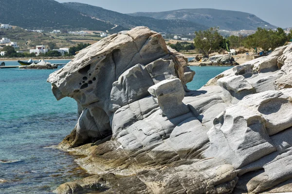 Geweldige rotsformaties in kolymbithres strand, eiland Paros, Cycladen — Stockfoto