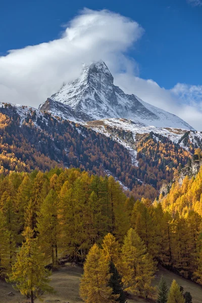 Mount Matterhorn, Valais Canton sonbahar Panoraması — Stok fotoğraf