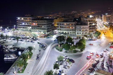 Kavala, Doğu Makedonya ve Trakya muhteşem panoramik gece fotoğraf