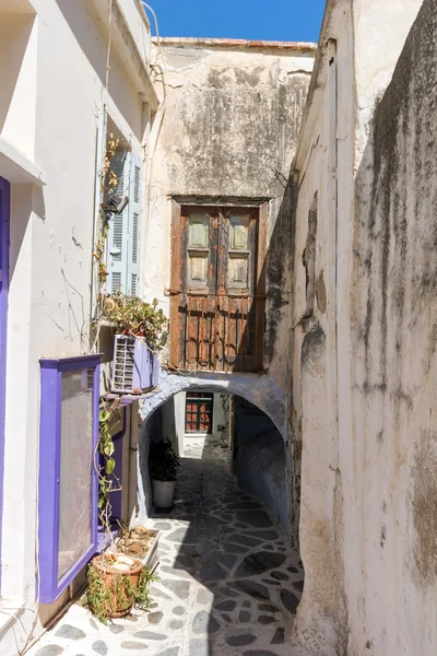 Pequena rua na cidade de Chora, Ilha de Naxos, Cíclades — Fotografia de Stock