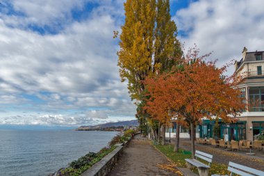 Setin içinde Montreux, Vaud kantonu kırmızı ağacı