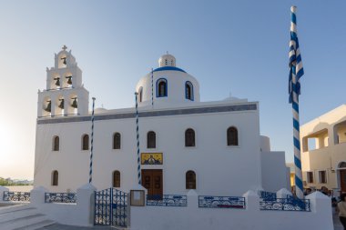 Beyaz Ortodoks Kilisesi içinde şehir, Oia, Santorini Island, Yunanistan