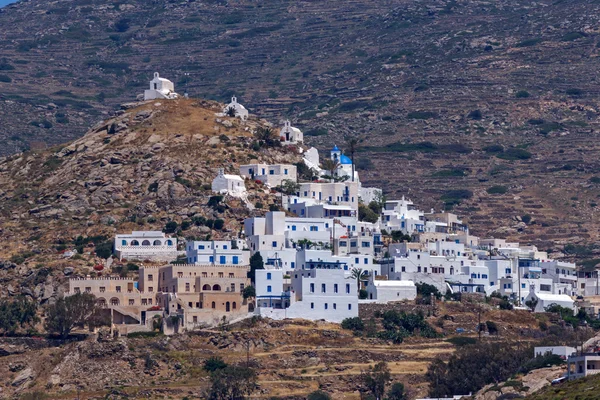 Increíble Panorama de casas blancas en la ciudad de Ios, Grecia —  Fotos de Stock