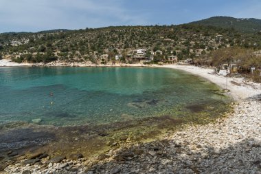 Şaşırtıcı Panorama Köyü ve Plajı Aliki, Thassos Island, Yunanistan  