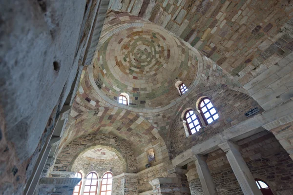 Inside view of Panagia Ekatontapiliani church  in Parikia, Paros island, Greece — Stock Photo, Image