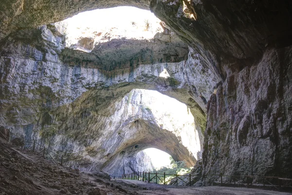 Devetashka mağara iç, Bulgaristan