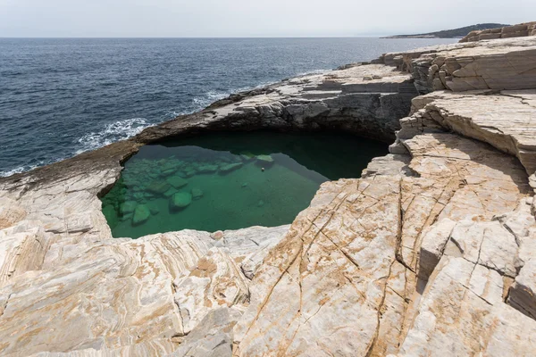 Úžasný pohled Giola přírodního koupaliště v ostrově Thassos, Řecko — Stock fotografie