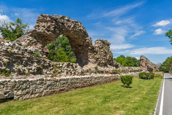 Remanings das fortificações da cidade romana de Diocletianópolis, cidade de Hisarya, Bulgária — Fotografia de Stock