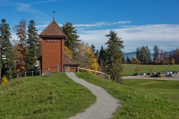 Old church and autumn trees near mount Rigi, Switzerland — Stock Photo, Image