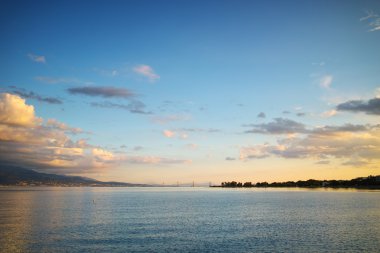 Nafpactos, Patra Rio ve Antirrio görünümünden arasında kablo köprü üzerinden günbatımı