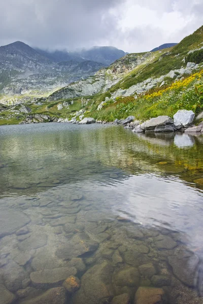 Pemandangan yang menakjubkan dari The Trefoil, Rila Mountain, The Seven Rila Lakes — Stok Foto
