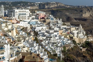Fira town ve Peygamber Elias tepe, Santorini Adası, Thira, Yunanistan için şaşırtıcı panorama