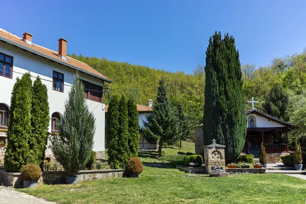 Primavera Vista panorámica del monasterio de Temski St. George, República de Serbia — Foto de Stock