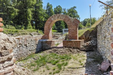 Diocletianopolis antik Termal Hamamları'nın girişi ve iç görünümü, Hisarya kasabası, Bulgaristan