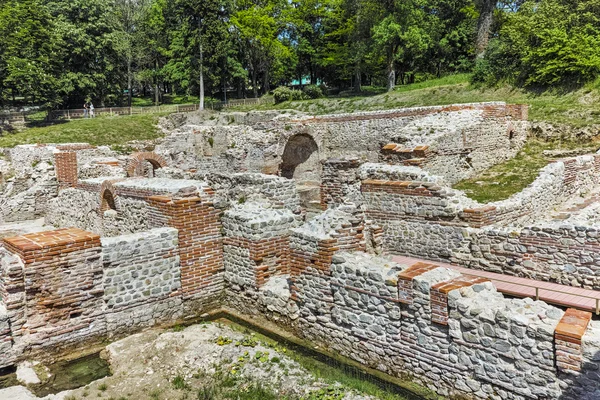 Veduta panoramica delle antiche Terme di Diocleziano, città di Hisarya, Bulgaria — Foto Stock