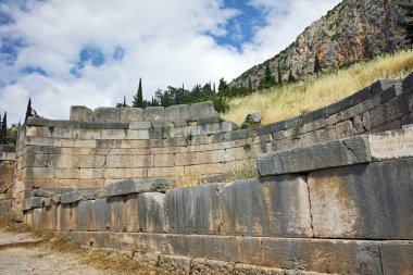 Antik Yunan arkeolojik Delphi panoramik manzaralı