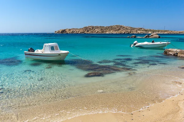 Paranga Beach on the island of Mykonos, Cyclades — Stock Photo, Image