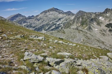 Kamenitsa ve Yalovarnika tepeler-görünümünden Dzhano tepe, Pirin Dağı