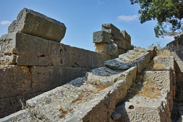 Kőfal ókori görög régészeti lelőhely a Delphi-ben — Stock Fotó