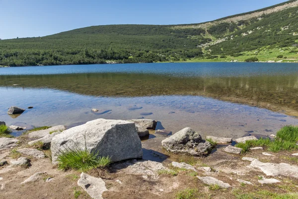 令人惊叹的景观的 Bezbog 湖，皮林山 — 图库照片