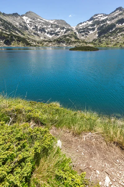 Szczyt Dzhano i jezioro Popowo, góry Pirin — Zdjęcie stockowe