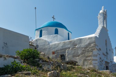 Kasaba Parakia, Paros Adası, Cyclades mavi çatılı beyaz chuch