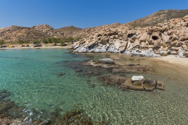 Mavi suları ve kaya oluşumları kolymbithres Beach, Paros Adası, Cyclades