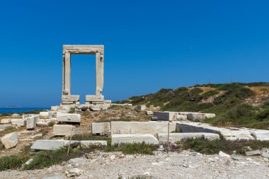 Portara, Apollo Tapınağı girişi, Naxos Adası, Cyclades görünümünü kapat