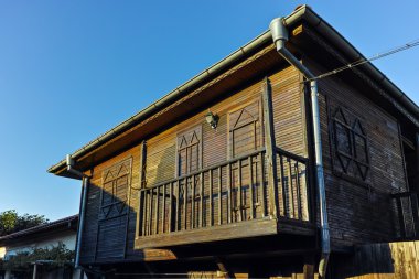 Eski evde ahşap: Süzebolu şehir, Burgaz bölge