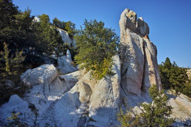 Kırcaali şehri yakınlarında kaya fenomen taş düğün
