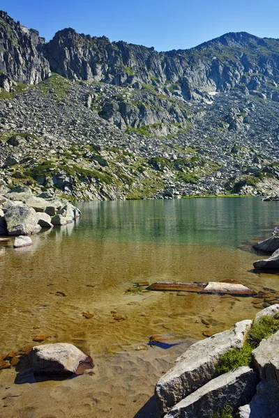 Air bersih Argirovo Lake, Pirin Mountain — Stok Foto