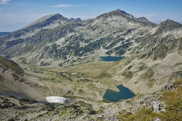 Úžasný výhled na jezera Argirovo a Mitrovo - pohled z vrcholu Dzhano — Stock fotografie