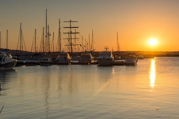 Sunset Panorama do porto de Sozopol, Bulgária — Fotografia de Stock