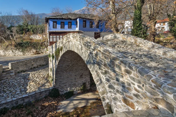 Maison ancienne dans le village de Moushteni près de Kavala, Grèce — Photo