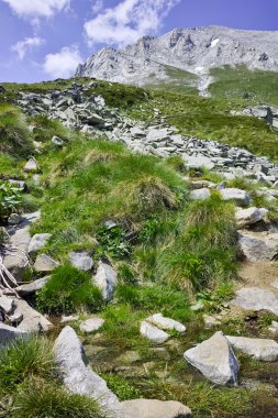 Şaşırtıcı görünümü Vihren tepe tırmanma iz ve Pirin Dağı