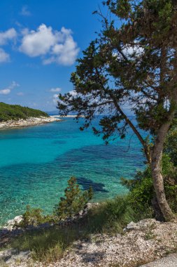 şaşırtıcı panorama Emblisi Fiskardo Beach, Kefalonia, Yunanistan