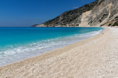 Panoramik manzaralı güzel Myrtos beach, Kefalonia, Yunanistan